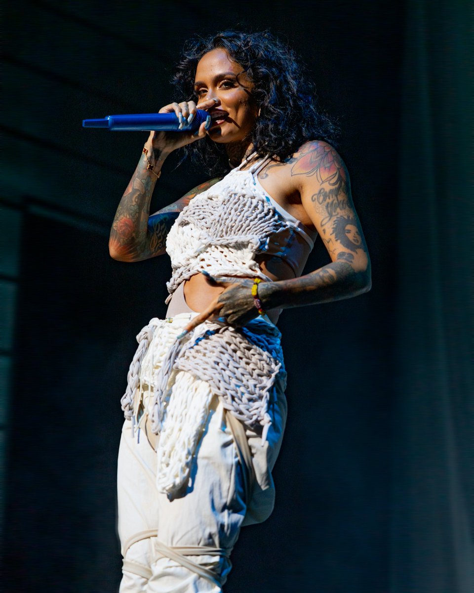Throwing it back to the unforgettable <a href="/Kehlani/">Kehlani</a>  performance that still gives me chills! 

#Kehlani #concertphotography #musicphotography #concert  #music 

📸: <a href="/AGoodingPhoto/">Aidan Gooding</a> for <a href="/tonguetiedmag/">Tongue Tied Magazine</a>