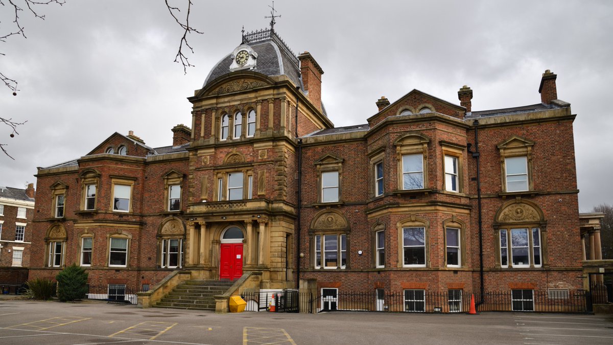 Liverpool1207 on Twitter "22nd May 1905 at the Town Hall the deeds of the Liverpool Institute