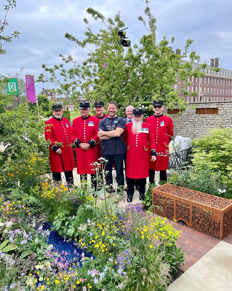 It wouldn’t be Chelsea without the pensioners. It was great to have them looking around the garden. 

#chelseapensioners #rhschelsea #rspcagarden #gardensforgoodcauses #wildlifegarden #gardendesign