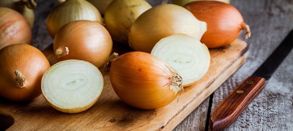 Fun fact: Onions are rich in antioxidants and have anti-inflammatory properties, making them beneficial for overall health! 🧅💪 #OnionPower #HealthySecrets #FunFacts #TriviaMonday