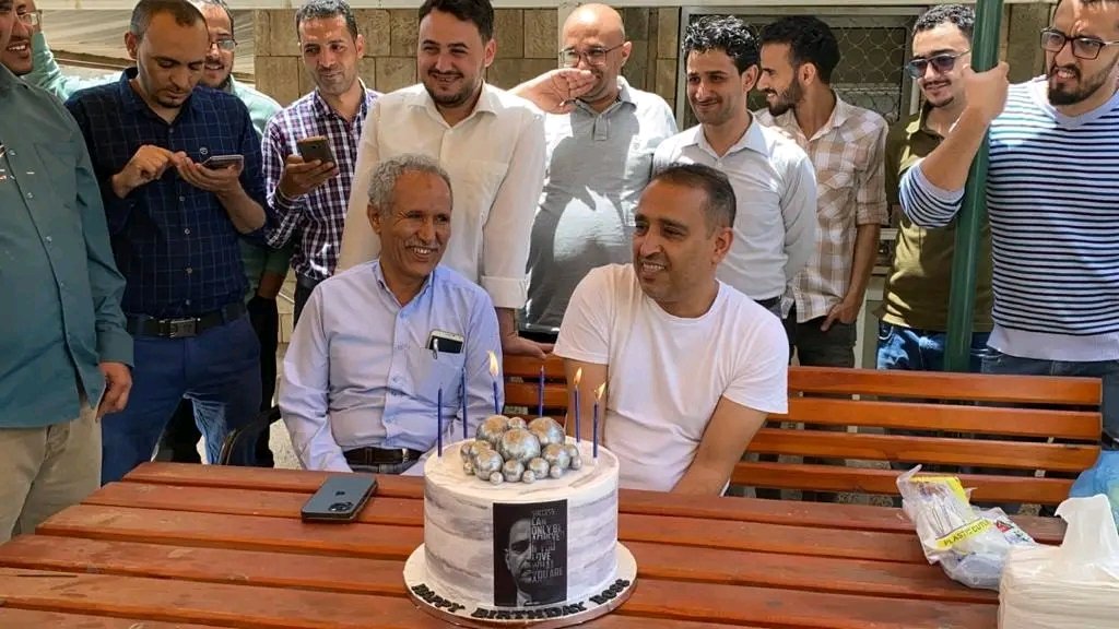 yaserzide's tweet photo. مظلومية شركة #برودجي ليست شخصية لمديرها المهندس الفاضل عدنان الحرازي وحسب، بل مظلومية أكثر من 1000 أسرة يمنية سخّر الله أرزاقها من وراء عمل أبنائها في هذه الشركة قبل أن يتم إيقافها واعتقال مديرها منذ 5 أشهر دون مبررات أو مسببات
#الحريه_لبرودجي_وعدنان_الحرازي
#الوحده_اليمنيه https://t.co/EUo0zwmpym
