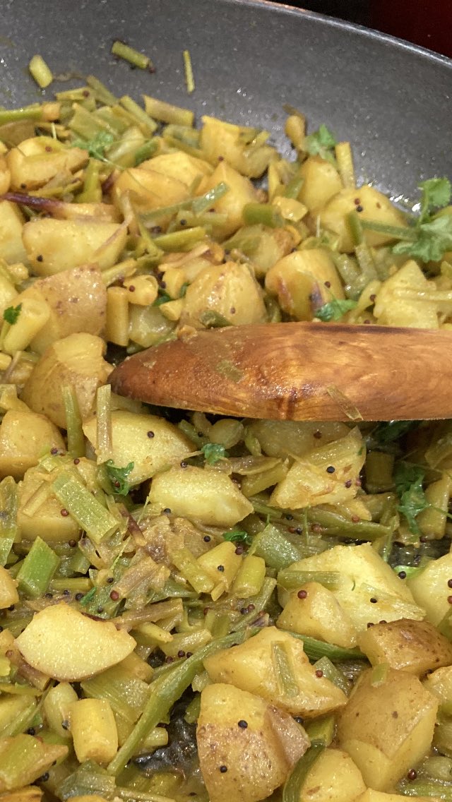 AlipaAri's tweet photo. Cooked wild garlic #forestfood https://t.co/F7nl3lddyT