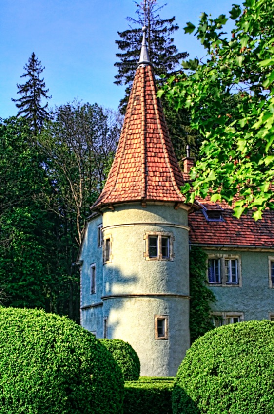 MattCreate1's tweet image. Schönborn Castle

Schönborn Castle, located in the Zakarpattia region of Ukraine, is an elegant hunting castle-palace associated with the Counts Schönborn. 

#ukraine #castle #history #schönborn #mukachevo