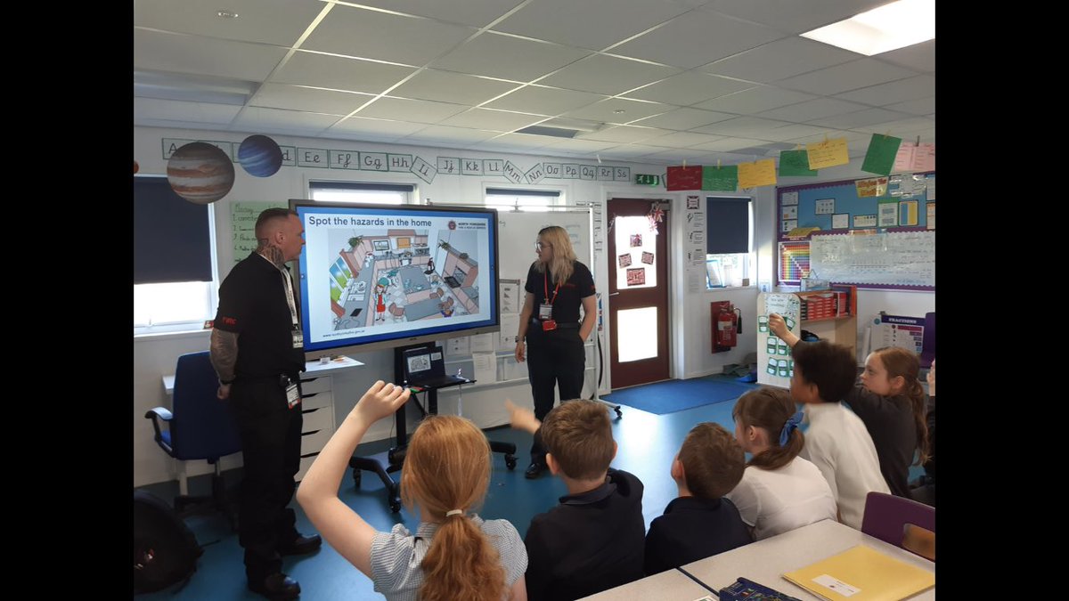 NYFRSselbyCSO's tweet photo. My self and Amy visited Burton salmon primary school in selby this morning delivering home fire safety to the KS2 classes some absolute fantastic questions answers throughout we even had time to practise some STOP  DROP AND ROLES 🔥🚒👩🏻‍🚒👨‍🚒#prevention #educacion  @NorthYorksFire https://t.co/0QYZiu7xeZ