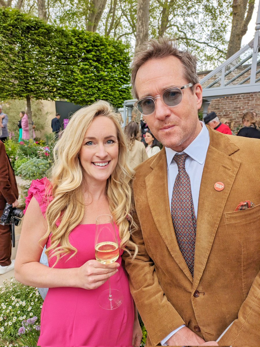 misskbanks's tweet image. Interviewed #Succession acting legend #matthewmacfadyen at the #ChelseaFlowerShow today. What a gent...nothing like Tom 😆 #SuccessionHBO