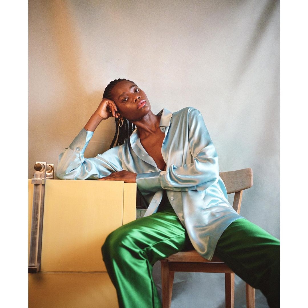 LucyQDesigns's tweet photo. Thanks to @gosianowak_phot @overduemagazine @ololadeibrahim_ @estmodels and @amiivonslaughter for this stunning photo! 🙌🏼 https://t.co/tgUI572HJB
