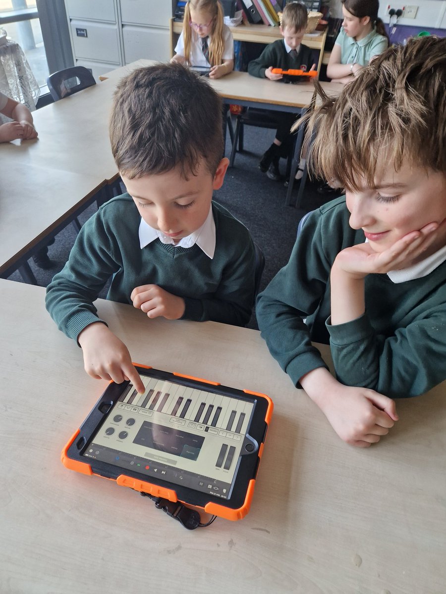 StEunan's tweet photo. Our Primary ones and twos had great fun learning about coding using @ScratchJr , art using @sketchbookapp and music using #garageband #CSscot23 @DigiLearnScot @WDCEducation https://t.co/ZhXUkx0oxw