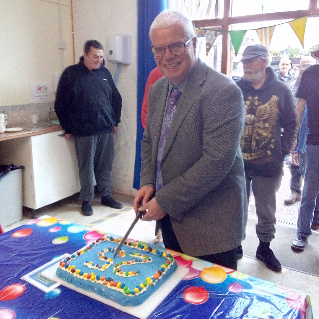 We hope you enjoyed Barford Development Centre's 25th birthday celebrations over the last week. Here's a taster of what went on, which shows Richard Berry from Plumbstop and Sarah, the Centre Manager, in Barford's new outdoor space. <a href="/PlumbstopLtd/">Plumbstop</a> 
#barford #salisbury #wiltshire