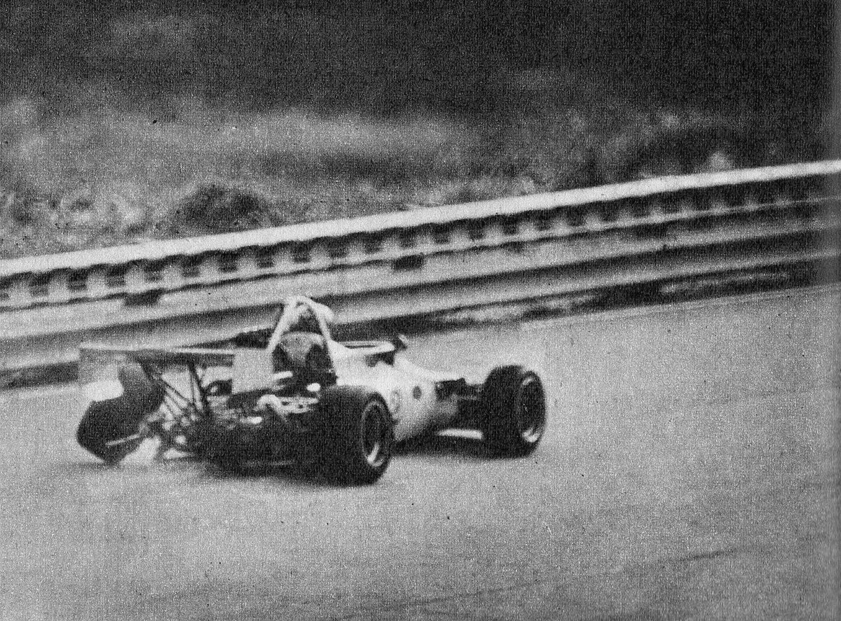 Pasiontuerca's tweet photo. 22 DE MAYO 1977: La MA F2 y F4 corren en el Juan M. Fangio de Balcarce y en la mayor gano @AngelGuerra53 con Lotus-Vinto-Renault sobre Jorge Baruscotti con Crespi-Renault, en la menor triunfo Juan J. Reybet con Crespi-Renault a 136,102kph #MAF2 #MAF4 #Balcarce #MAGuerra #Reybet https://t.co/mZ4LLDT2K7