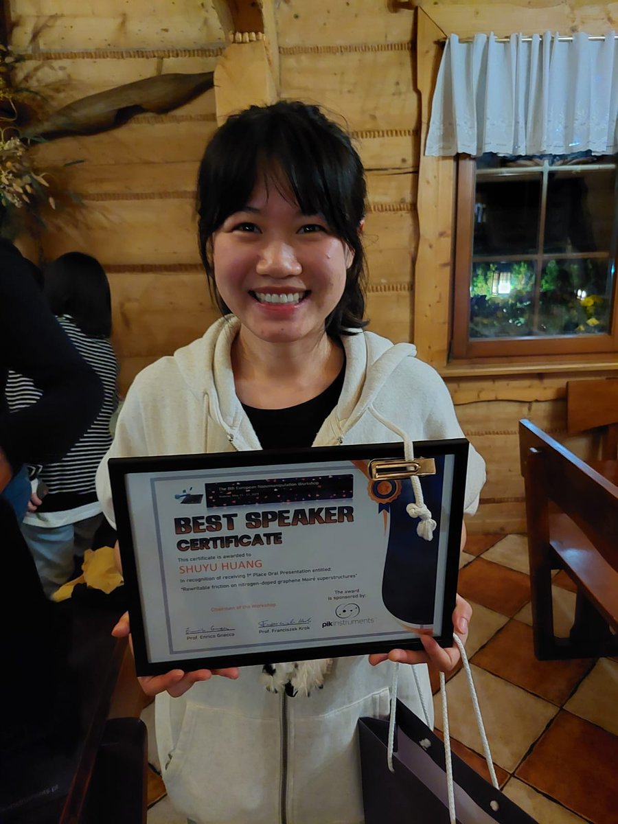 NanolinoBasel's tweet photo. Congratulations to @ShuyuHuang_. She won the best speaker award at the 8th Nanomanipulation workshop in Krakow last week with her talk on “Rewritable superlubricity on Nitrogen-doped graphene moiré supersructures” @UniBasel_en @unibas_phys https://t.co/7oXdy4yFjW