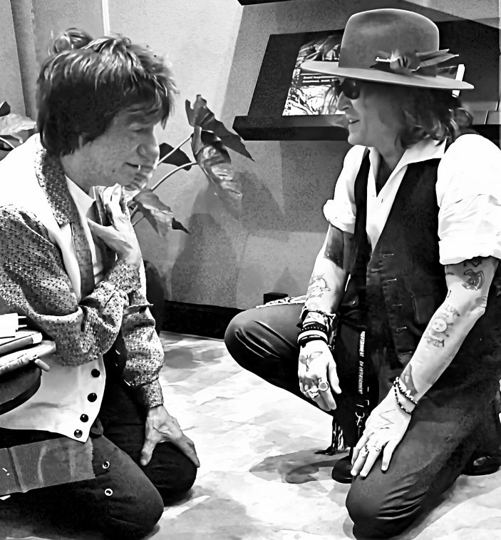 Alishaa_dks's tweet photo. Sending Extra LOVE Out To Everyone Today! Especially Jeff Beck's Wife, Family &amp; Friends. Those Performing, Those Attending &amp; Those of Us Around The World Who Wish We Could Be There To Pay Tribute To This Legendary Soul 🤍 
#JohnnyDepp #JeffBeckTribute #JeffBeck #ThisAndThat https://t.co/AZtdnz1tkM