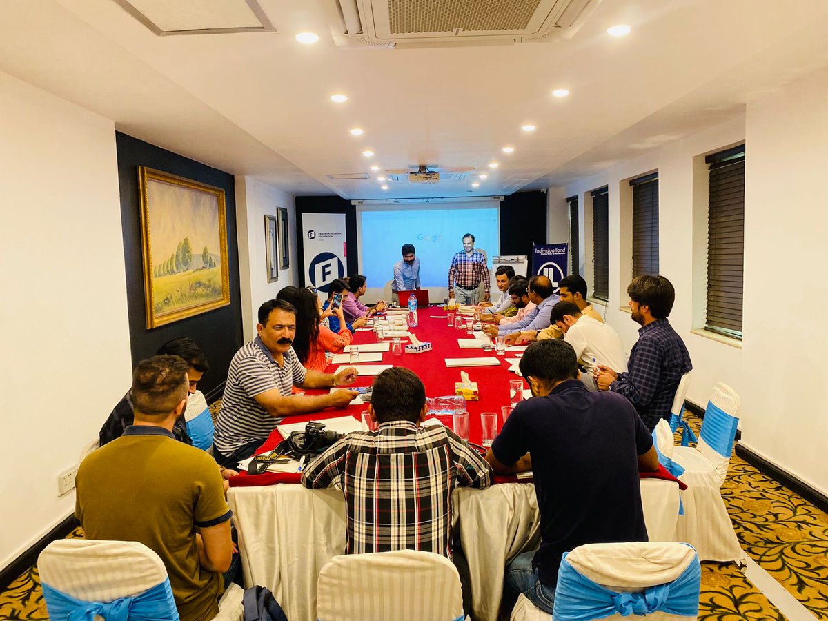adeebyousufzai's tweet photo. DAY 1
5 Days, Advanced Digital Mobile Journalism (Mojo) Workshop organized by German INGO Friedrich Naumann Foundation for Freedom - Pakistan and US INGO Individualland at Lahore.
#mojolhr #FNF #IndividualLand https://t.co/nulCaaNjwb