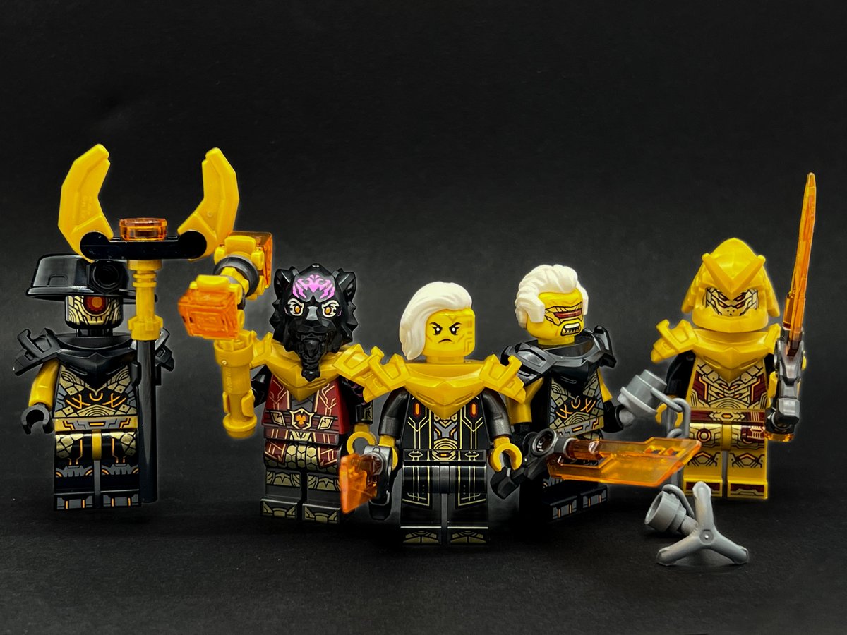 (THREAD)

Here's a look at some of the minifigures from the upcoming Ninjago: Dragons Rising wave! We have all new face prints for the Ninja, new characters, & more!