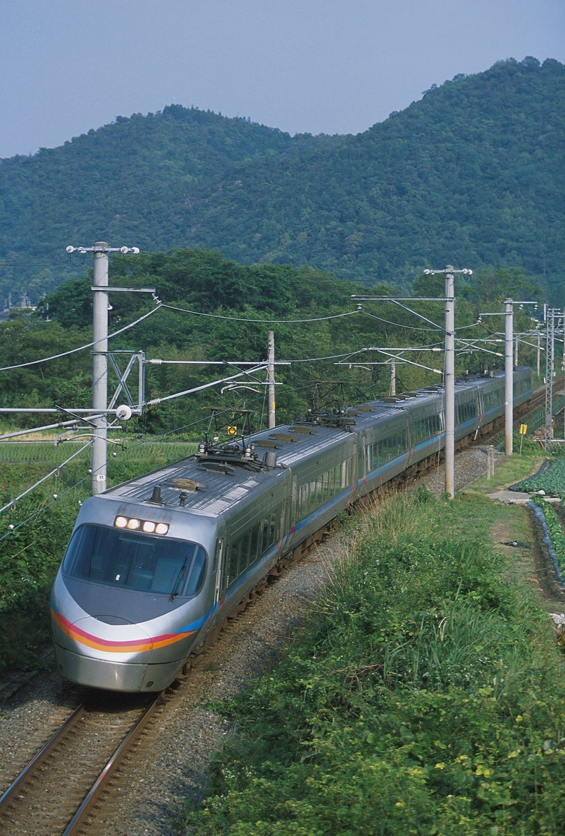 8000系振り子式特急電車　旧塗装