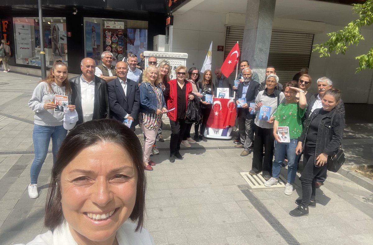 İzmir caddesi, önce memleket, önce millet diyerek çalışmaya devam.

Yarınlar; biz kadınlara, “sürtük, çürük” diyenlere boyun eğenlerin değil, Nene Hatun gibi her türlü zulme karşı dimdik duranların olacaktır.

#KararVer
#NeneHatun