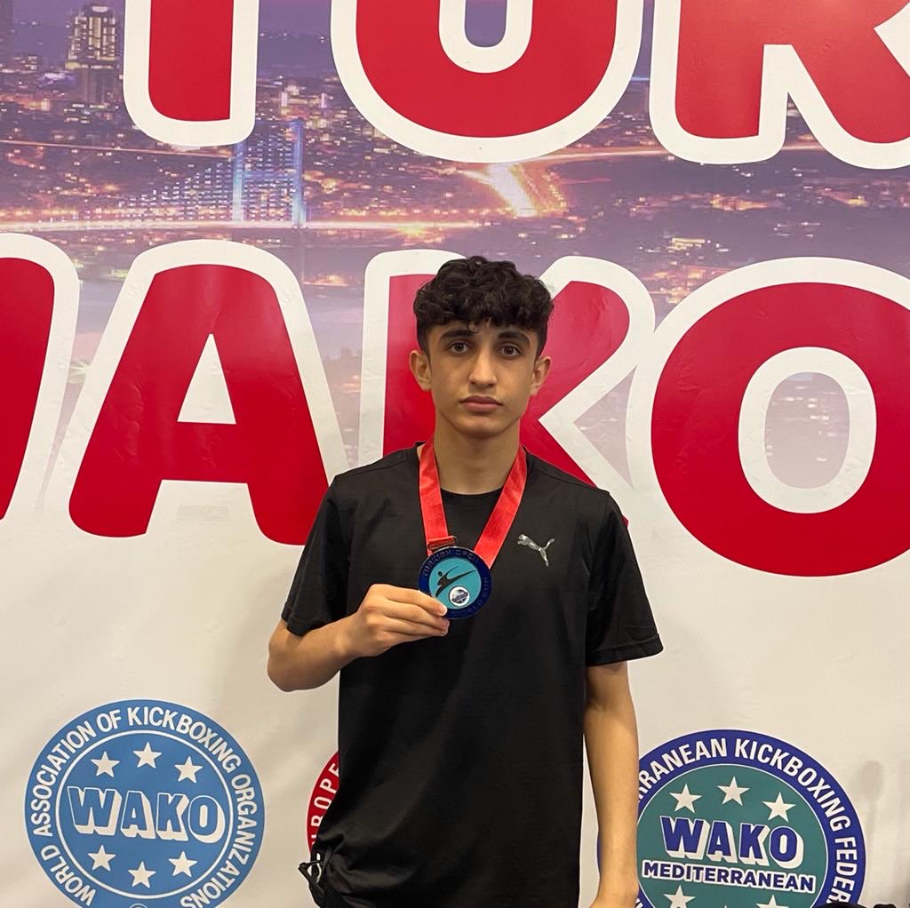 17-21 Mayıs 2023 Tarihleri Arasında İstanbul TÜYAP Kongre Merkezinde Yapılan 42 Ülkeden 3600 Sporcunun Katıldığı 8.U.Kick Boks Dünya Kupasında;
1-Tayyip Erdoğan YAPICI
Genç Erkekler Low Kick 51 Kg. Dünya Kupası 2.
2-Salih Samet ORUÇ
Büyük Erkekler Low Kick 51 Kg. Dünya Kupası 3.