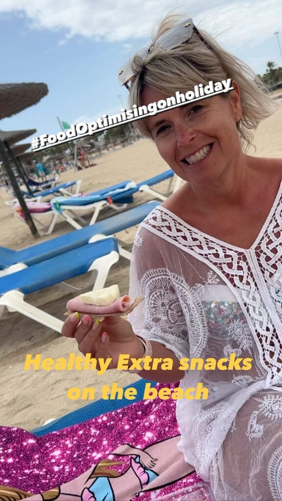 When @slimmingworld #FoodOptimising is life.
So you just knock up a #healthyextra snack on the beach instagr.am/reel/Csi5_i_oH…