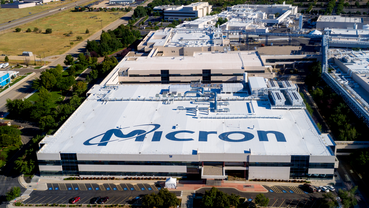 MilanoFinanza (@milanofinanza) on Twitter photo Chip, è guerra. La Cina bandisce Micron dai principali progetti infrastrutturali per questioni di sicurezza - MilanoFinanza News milanofinanza.it/news/chip-e-gu… Chip, è guerra. La Cina bandisce Micron dai principali progetti infrastrutturali per questioni di sicurezza - MilanoFinanza News milanofinanza.it/news/chip-e-gu…