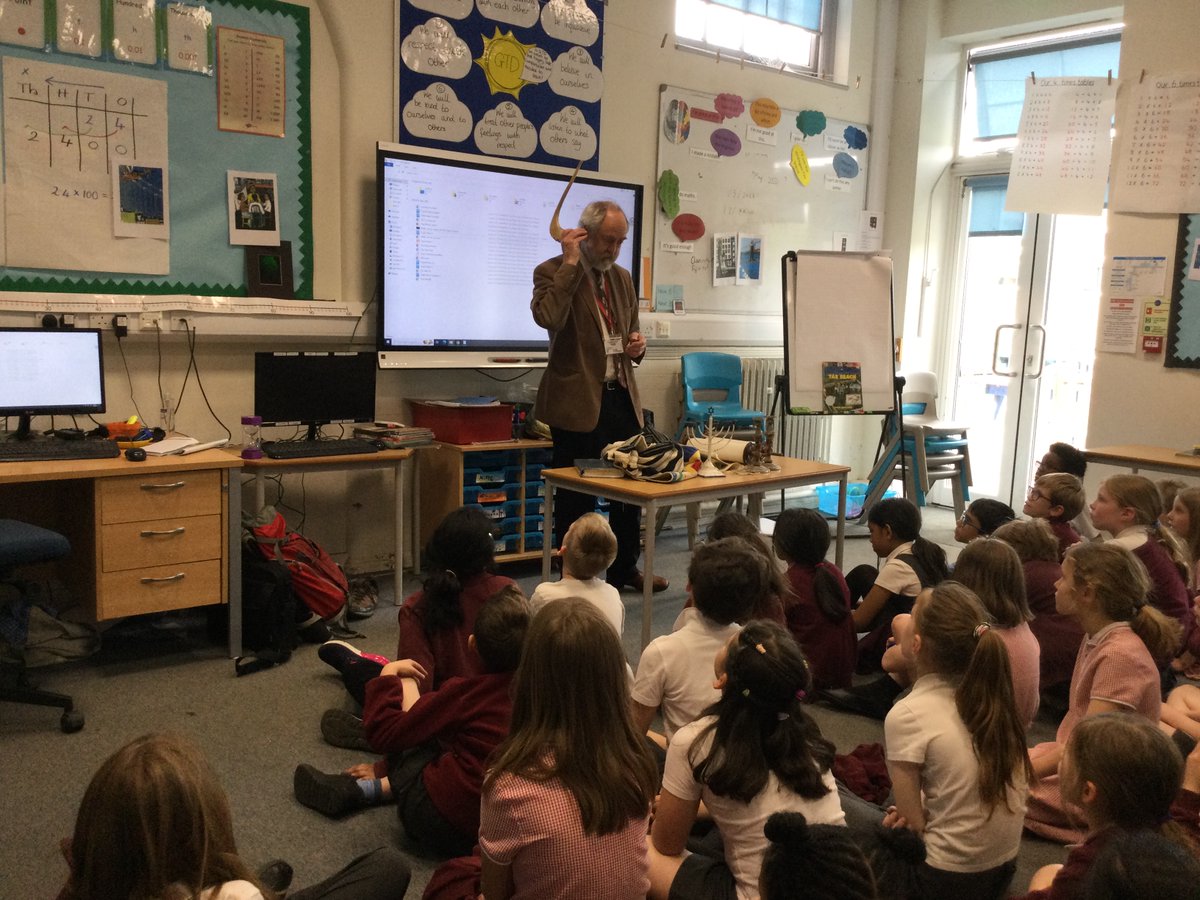ThamesideSch's tweet photo. Y4 enjoyed a talk from Rabbi Jonathan about the Jewish faith #GBFtps #GSStps #REtps #belonging https://t.co/IvRKmmlrdI