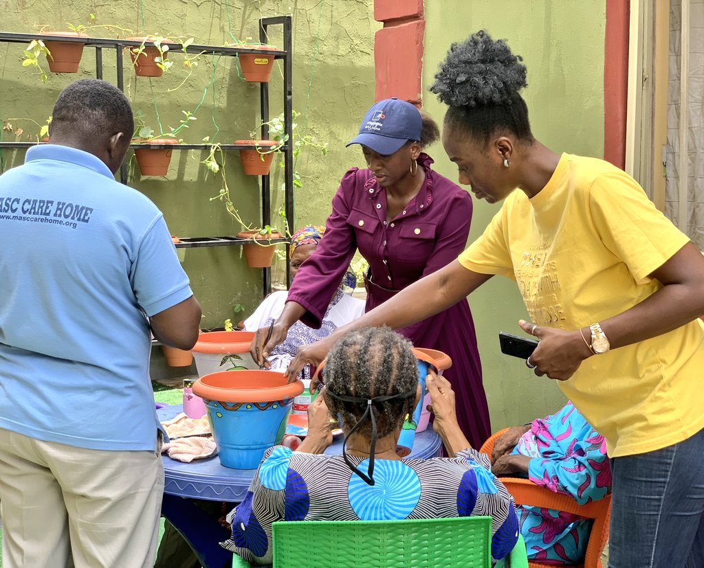 The Bloom Social Therapeutic Horticulture project: Art painting session at MASC Carehome & Elderly Carehome Maryland, Lagos Nigeria 

#mentalhealth 
#dementia 
#greenspacesinurbanplaces
#greenspaces #socialtherapeutichorticulture #bloomsth2
#artformentalhealth 
#artforwellbeing