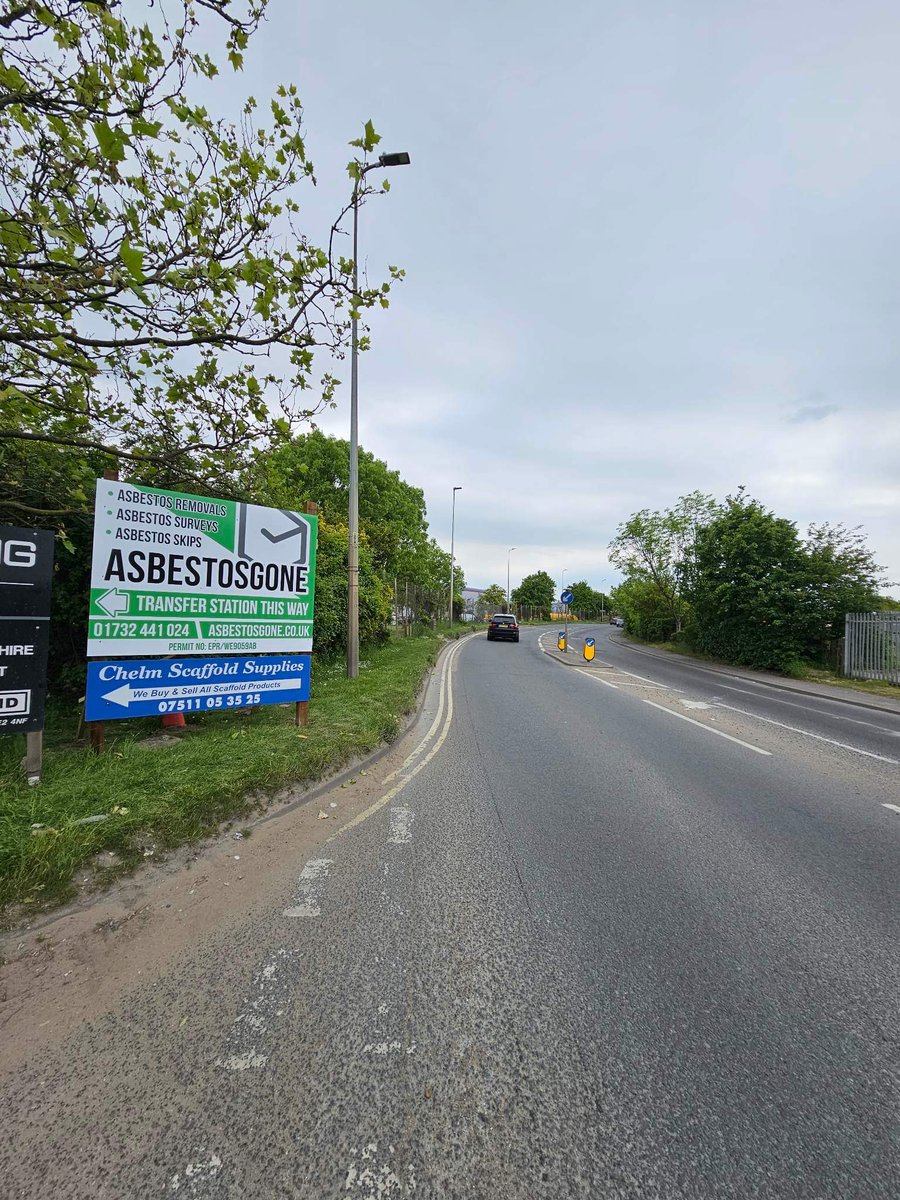 Signsandimaging's tweet photo. New printed Di-Bond signs produced for our friends at AsbestosGone.
Based on Medway City Estate they offer a complete service with anything to do with Asbestos at their new premises.

Get in touch if you need signs to help your business get found....... https://t.co/5zii6cKEqv