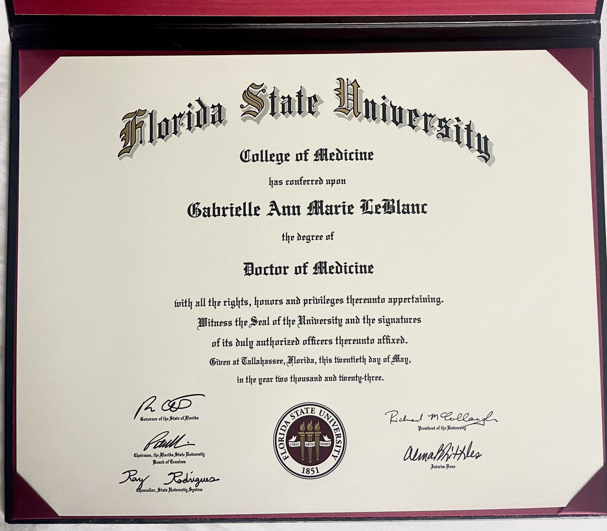 leblanc__gab's tweet photo. Officially Dr. Gabrielle LeBlanc, M.D. ✨ https://t.co/ONY5g5tNBH
