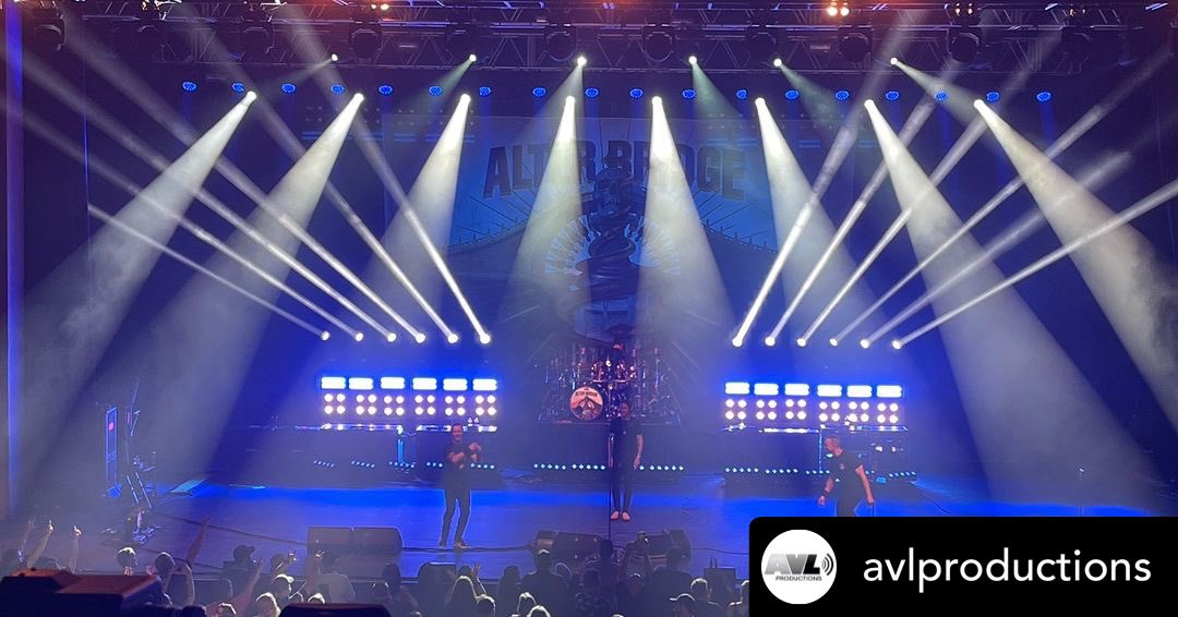 TheRobeWay's tweet photo. A #MegaPointeMonday with AVL Productions & their custom touring carts of @Robelighting #MegaPointe luminaires on the Alter Bridge tour.
#therobeway #robelighting #robeontour #avlproductions #concertlighting #tourlighting https://t.co/VINJBtRmDP