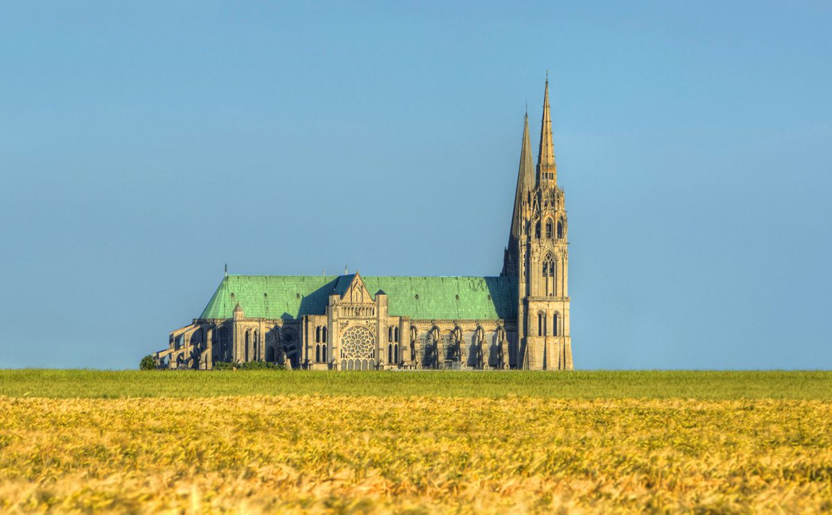 «  Il n’y a plus de cathédrale après Chartres ! … là j’ai vraiment senti ce que c’est que l’architecture ; il m’a semblé que tous mes rêves d’enfance se réalisaient. » 

Eugène Viollet le Duc