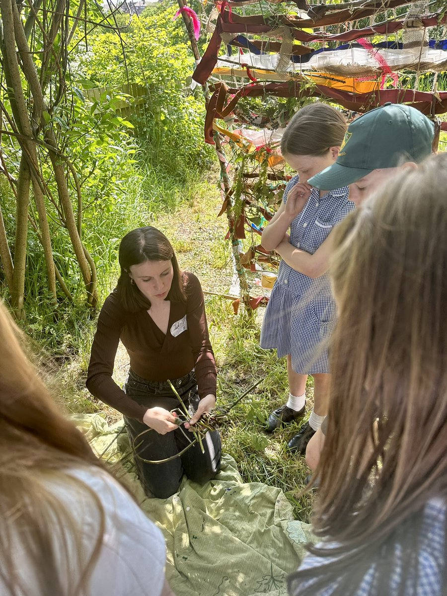 JCAWakefield's tweet image. Wonderful whole school project in our outdoor pond area with @artworksedu #BranchingOut @JCA__Art