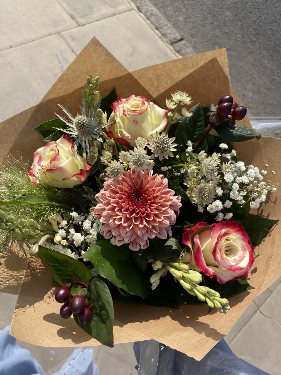 Ferdousi_'s tweet photo. 💐💗 https://t.co/j2UQ7BGdUi