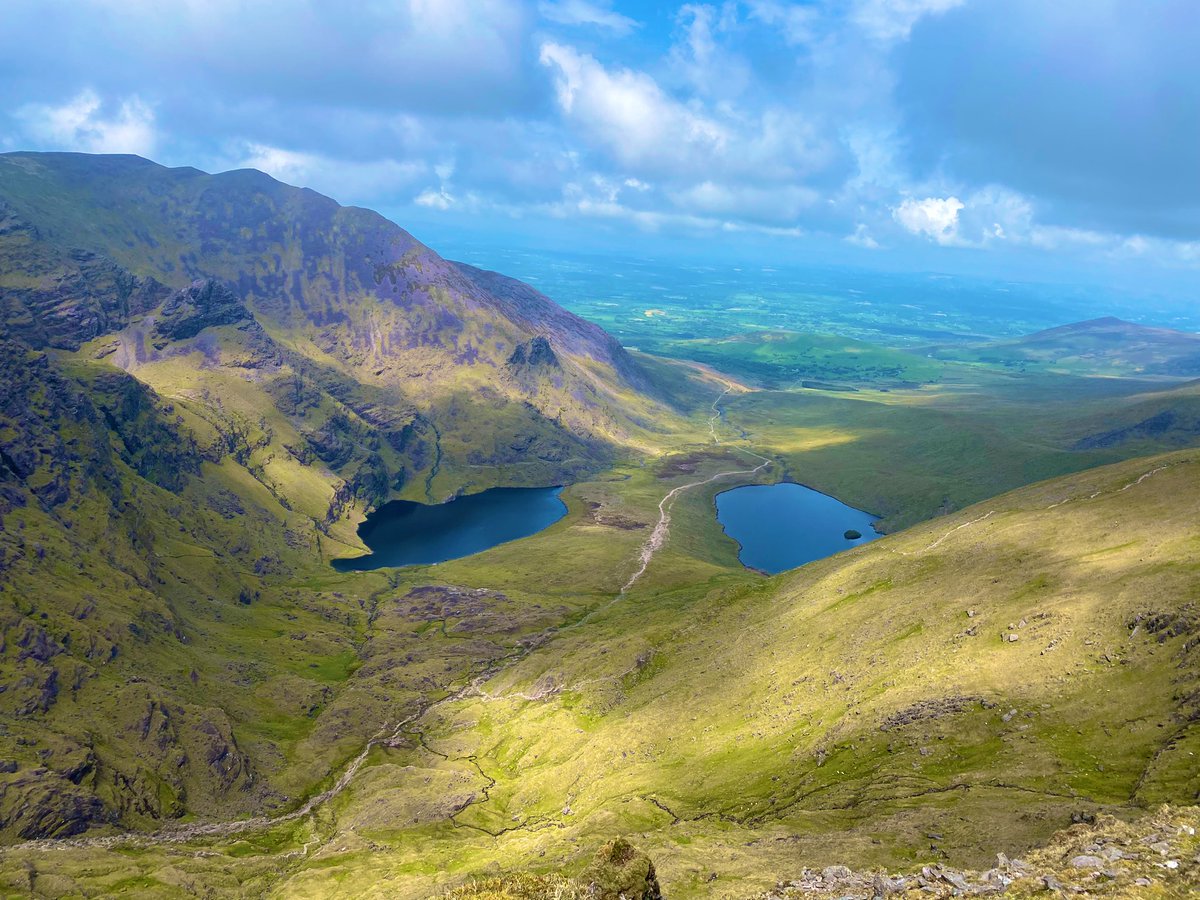 lxnolan's tweet image. Carrauntoohill, the highest mountain in Ireland 💚 I can barely move today 🐌