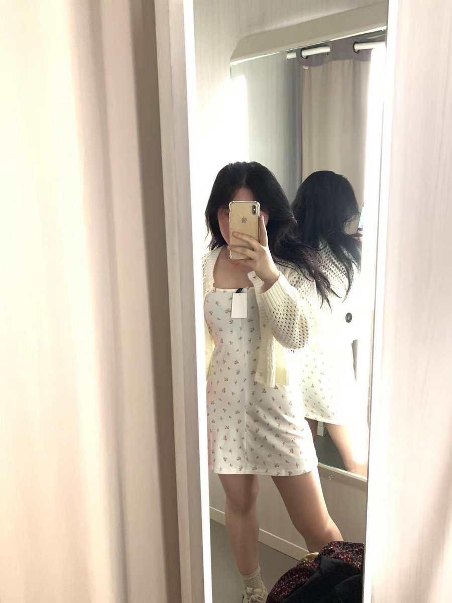 WildGrape66's tweet photo. 虽然但是……
能不能挡住内内啊😅 https://t.co/SF0cX8rWzz