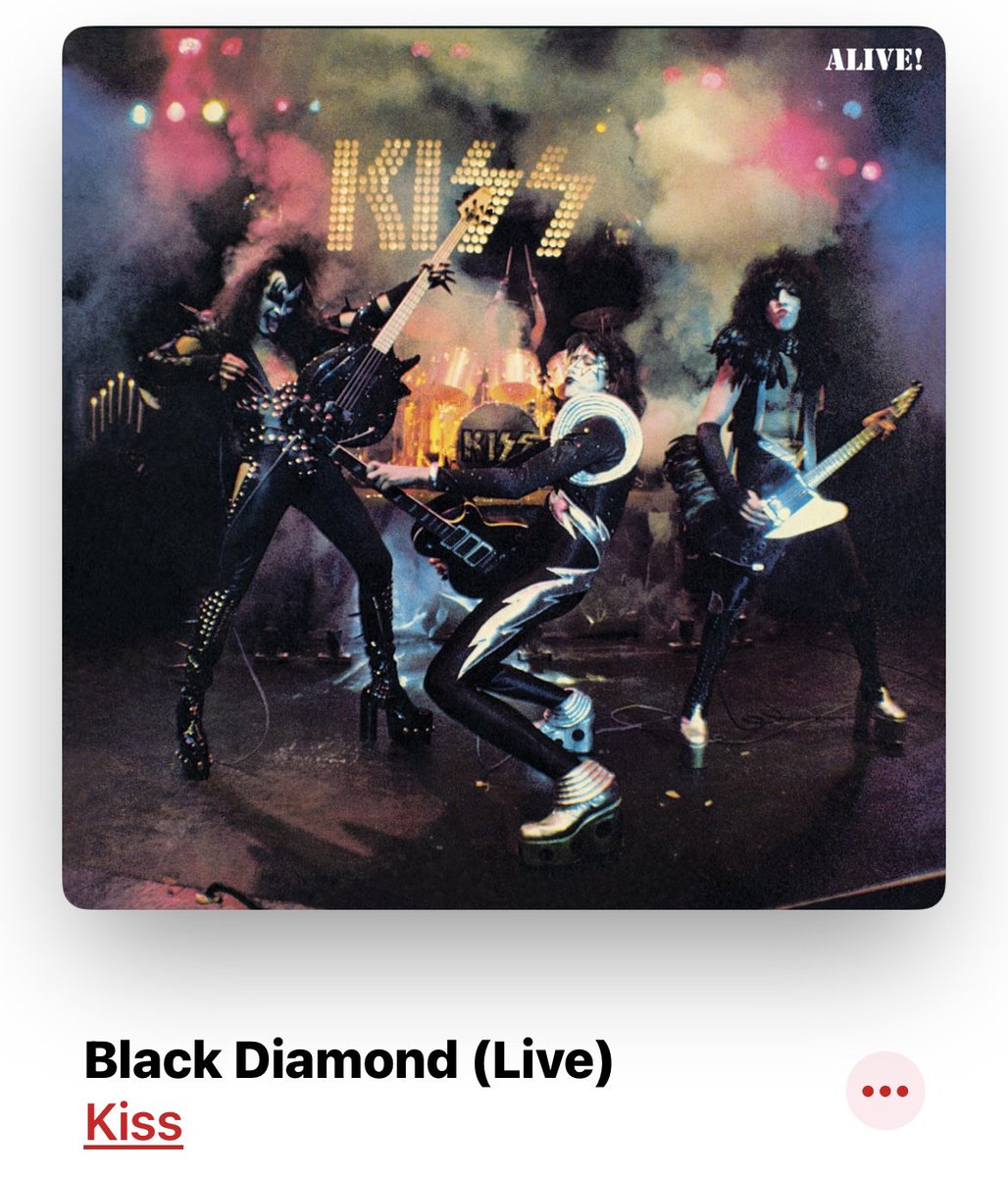 XPtheinsanebat's tweet photo. The Alive version of black diamond gives me goosebumps 😳 you can really feel the power of KISS https://t.co/gB9jzLorap