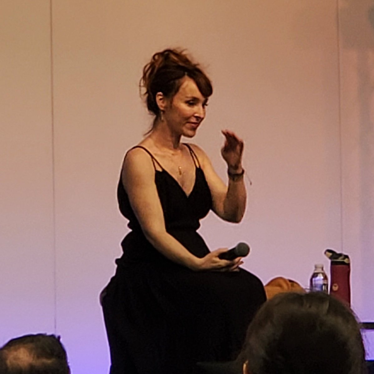 spacephobos's tweet photo. ruth connell is really so gorgeous
#basingstokecomicon https://t.co/SOr5VJT1gy