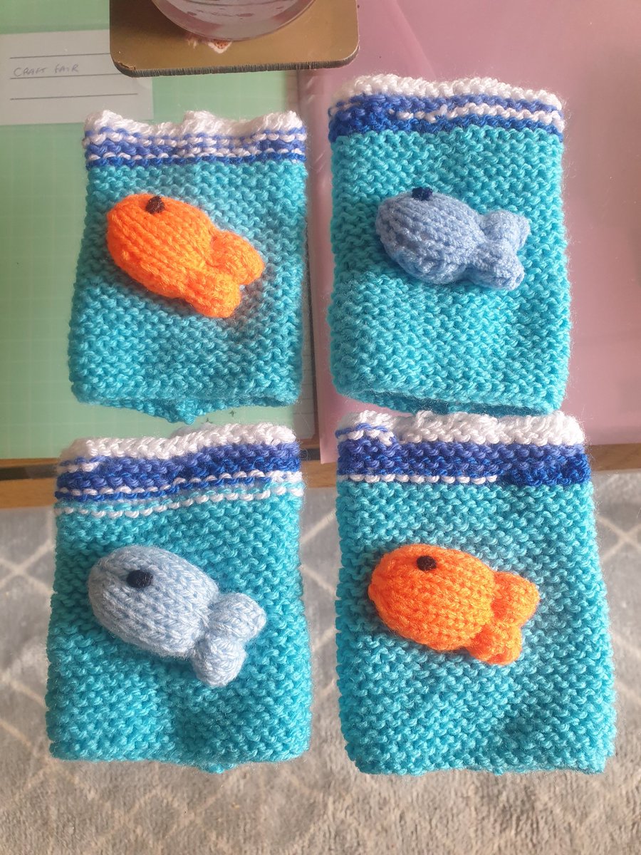 EmmaJanesLife's tweet photo. *** New Design *** #DrinksCosie
#UKHandmade #knitted
#MachineWashable #LetterboxFriendly
#Ocean #Sea #Fish #Underwater #Seaside
Hope you like them! ๐๐ https://t.co/tvg8UaNXuj