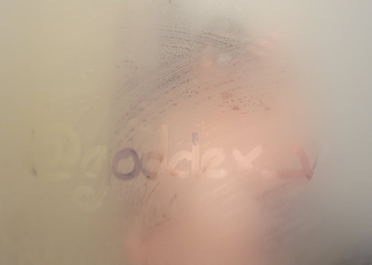 goddex_v's tweet photo. Foggy mirror 🖤 https://t.co/dQt4FeOeH2