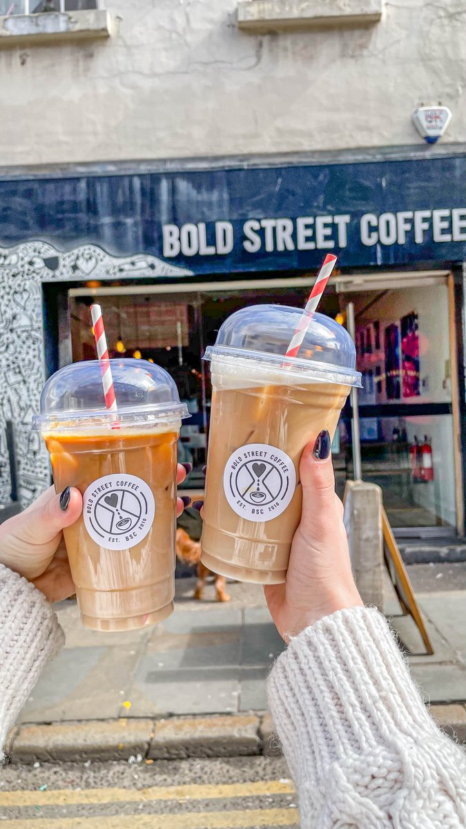 It’s a new week and the only thing getting us ready today is a silky, speciality coffee. Pop in-store today and check out our fresh range of speciality coffees from our guest roasts to our house blends 🤍☕️☀️