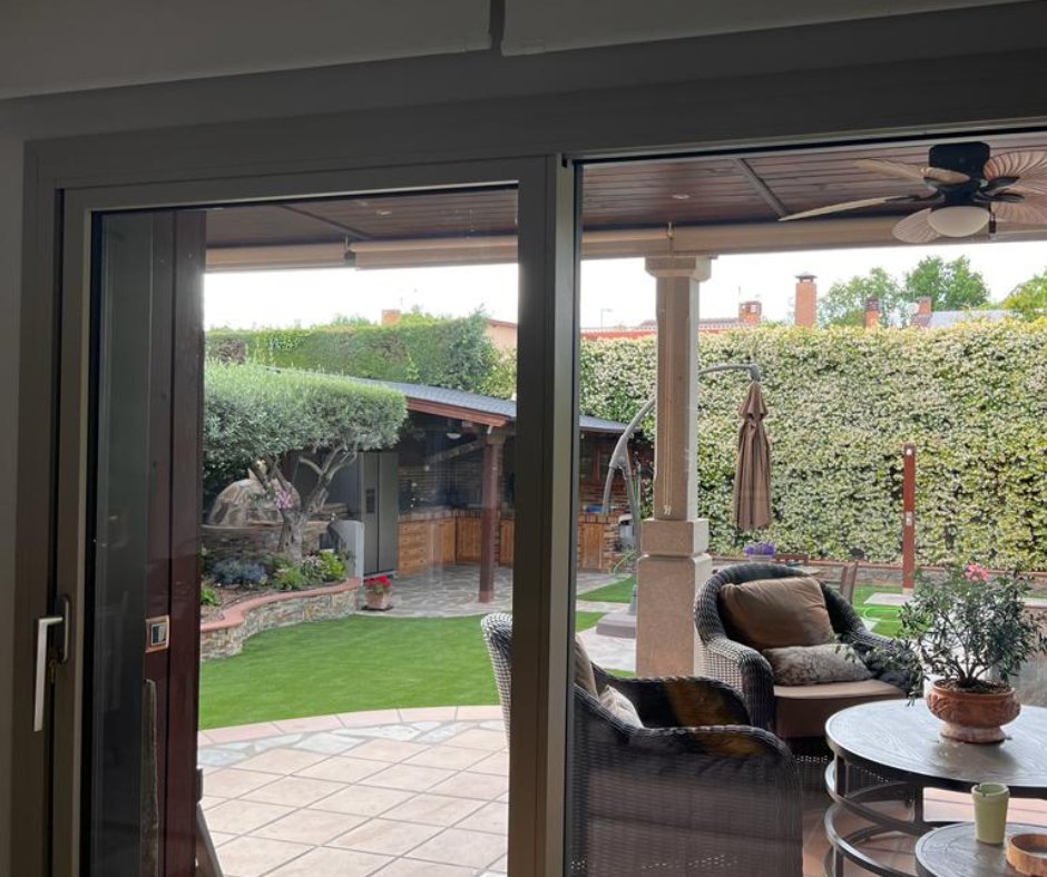 instahogar10's tweet photo. 😍¡Descubre el último proyecto de Instahogar! Instalación de ventanas y puertas Finstral Fin Proyect aluminio aluminio, con vidrios y herrajes de alta seguridad, máximo aislamiento, mínimo perfil. 91 677 12 96 - instahogar@instahogar.es #finstral #ventanas https://t.co/QHWMvTs69T