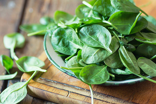 TimourPetit's tweet photo. Spinach is a leafy green vegetable rich in vitamins and minerals, including iron and calcium. It's often used in salads, smoothies, and cooked dishes. #randomvegetableoftheday #Random https://t.co/F5gmr9TcgX