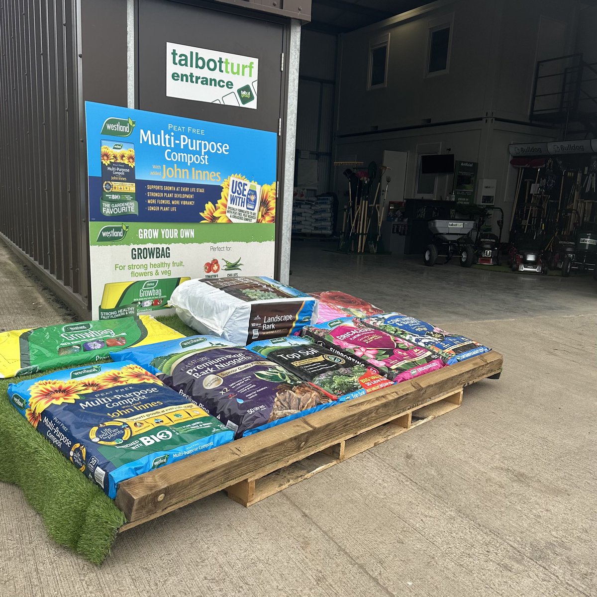 TalbotTurf's tweet photo. Take advantage of the glorious weather ☀️ and looking forward to the next bank holiday, Talbot Turf supplies have everything in stock you need to help you enjoy your garden. #lawnmowers #fertilisers #turf #grassseed @bulldogtools #fertiliserapplication #topsoil #bark https://t.co/0kQEnlwU5P