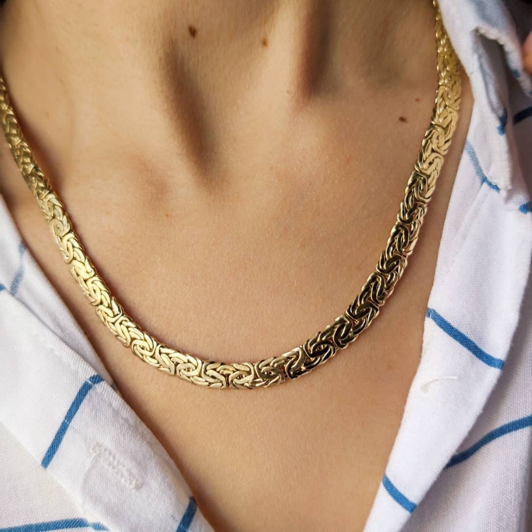 GDjeweltr's tweet photo. Excited to share the latest addition to my #etsy shop: Byzantine Chain, 14K Solid Gold Flat Byzantine Chain, Bali Jewelry, Width 6mm, Necklace For Men and Women, Gold King&amp;#39;s Chain, Viking Chain https://t.co/yex2QZjkbZ https://t.co/XRLhOYJbEs