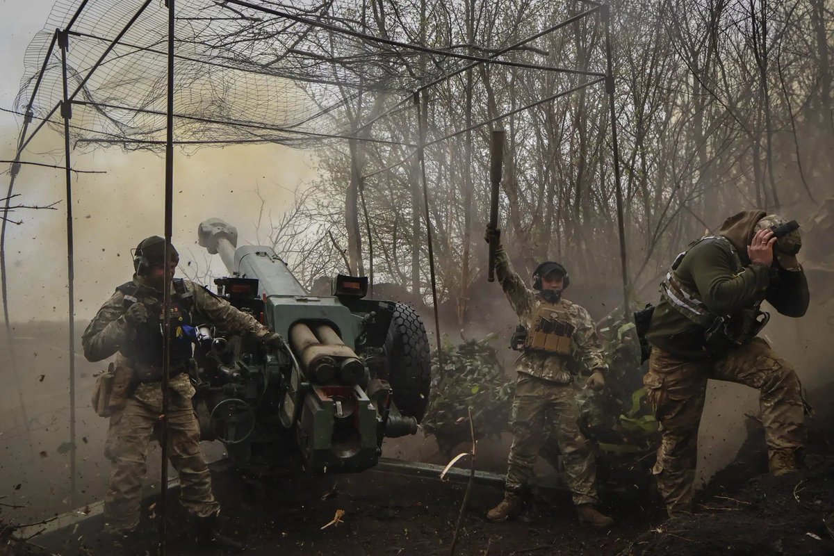 ashrrs's tweet photo. "The nine-month battle for Bakhmut has destroyed the 400-year-old city in eastern Ukraine and killed tens of thousands of people in a mutually devastating demonstration of Ukraine's strategy of exhausting the Russian military." @AP #UkraineRussianWar
https://t.co/PM0hQ0wlTn https://t.co/YpZstGhGuE