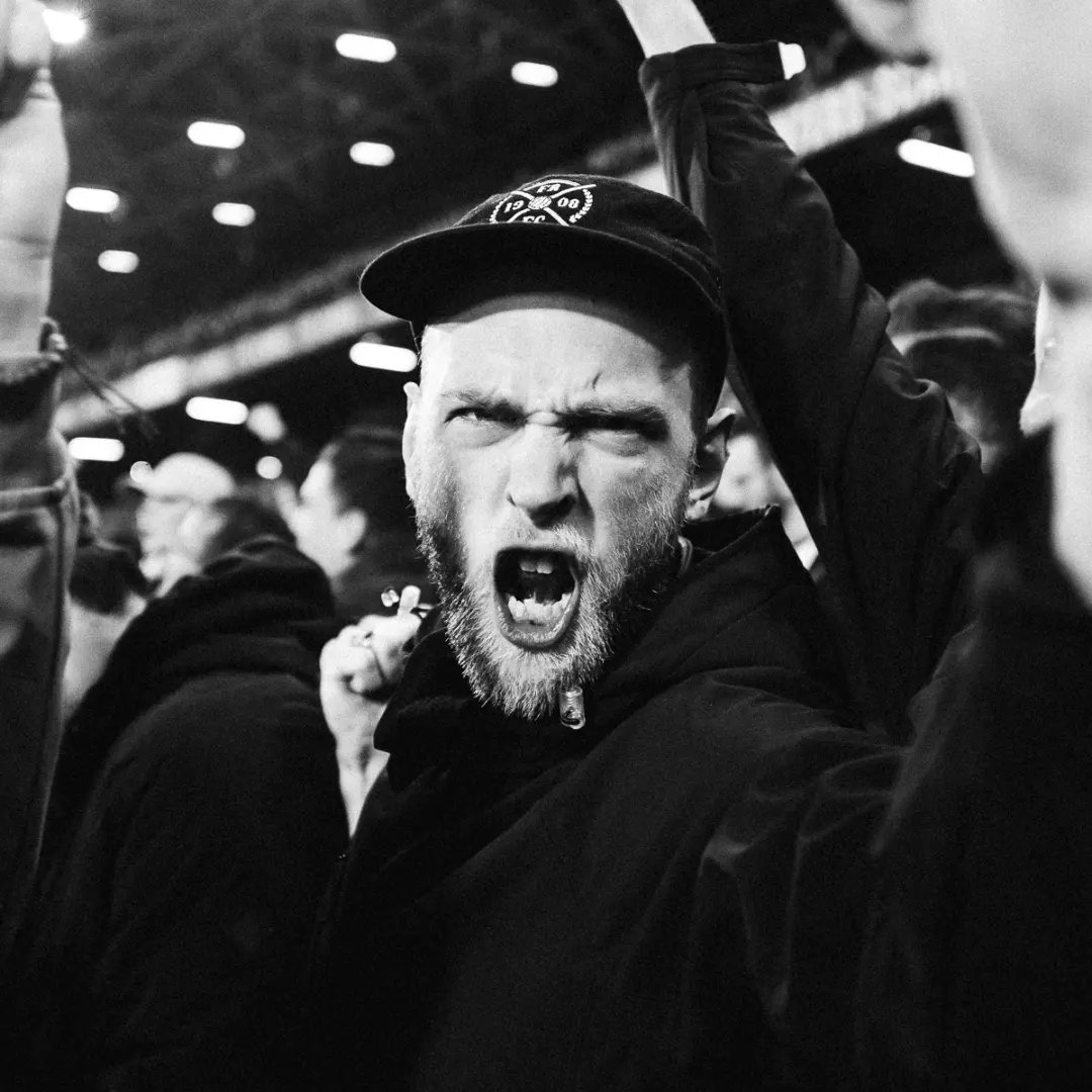 NPLHMAG's tweet photo. With Feyenood comfortably claiming the Eredivisie, and @willemdekam documenting it in a way arguably only he can, we can't help but wonder how this guy is feeling right now. 

📸 by Willem during the clubs last league title win in 2017, featured in our third issue. https://t.co/SHBbxeuwkK