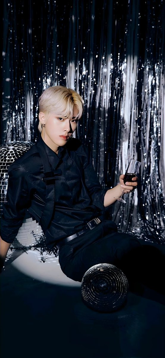 ZB1_wallpapers's tweet photo. #RICKY Extended Wallpapers (Upscaled to UHD)

#ZEROBASEONE #제로베이스원 https://t.co/J28zuHwYuc