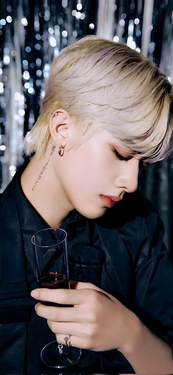 ZB1_wallpapers's tweet photo. #RICKY Extended Wallpapers (Upscaled to UHD)

#ZEROBASEONE #제로베이스원 https://t.co/J28zuHwYuc