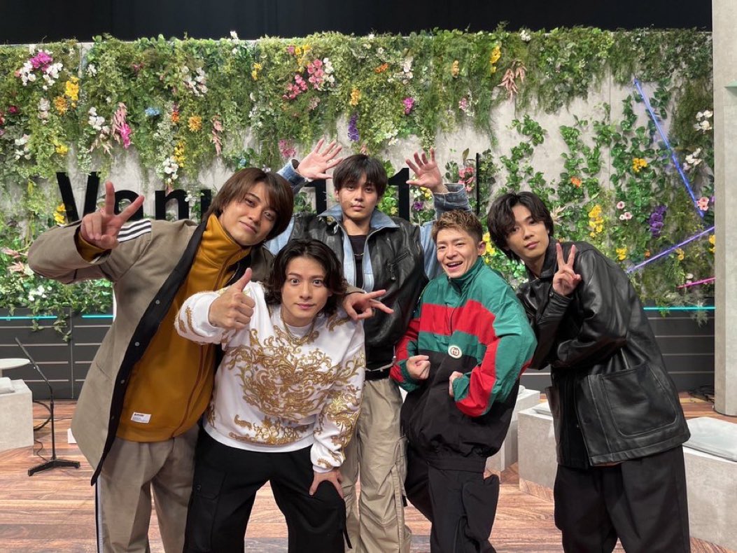 raintonaga's tweet photo. 愛に溢れたグループを好きでいられて幸せです。こちらこそありがとう。 https://t.co/4imS8Y8AhL