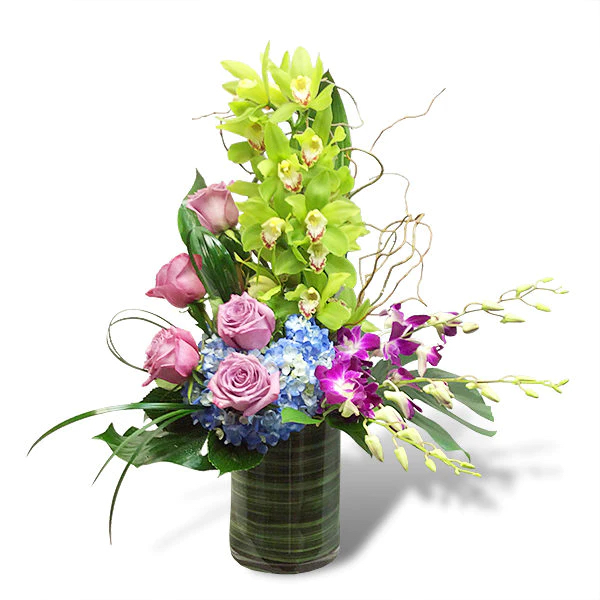 Brighten up your Monday blues with a gorgeous bouquet from South Florals. #SouthFlorals #HappinessInBloom. #Florist