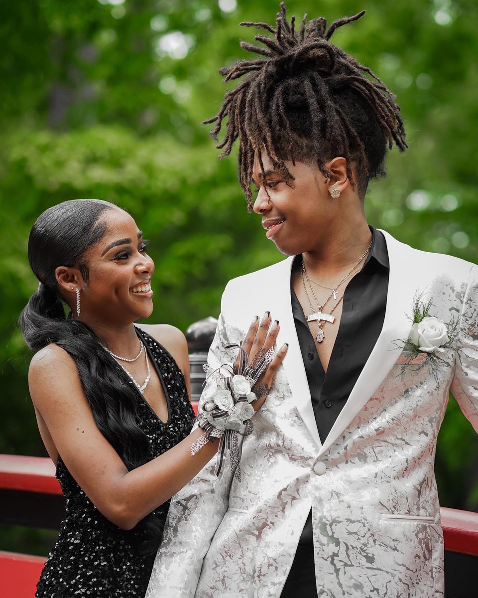 here’s a couple of my favorite photos i took the other day. 📸 
#PromSeason