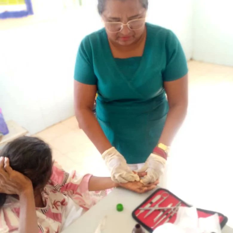 ¡Atención en salud para todos!

Desde el ASIC Paraguaipoa específicamente en el Consultorio Médico Popular Moina brindamos atención primaria en salud de acuerdo al gobierno del presidente Nicolás Maduro.

<a href="/mppsalud_vzla/">Salud Vzla</a> 
@magalygutierrezvina <a href="/geovannireuma/">Geovanni Jose Peña G</a>