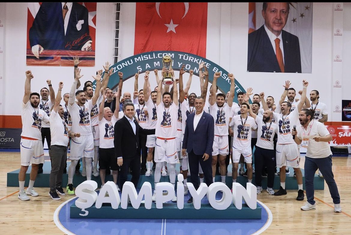 Over the weekend our guy, @horace_spencer0, won the Misli.com Turkish Basketball League Championship with the Çagdas Bodrum Spor team 🏆 #WarEagle x #AuburnMade